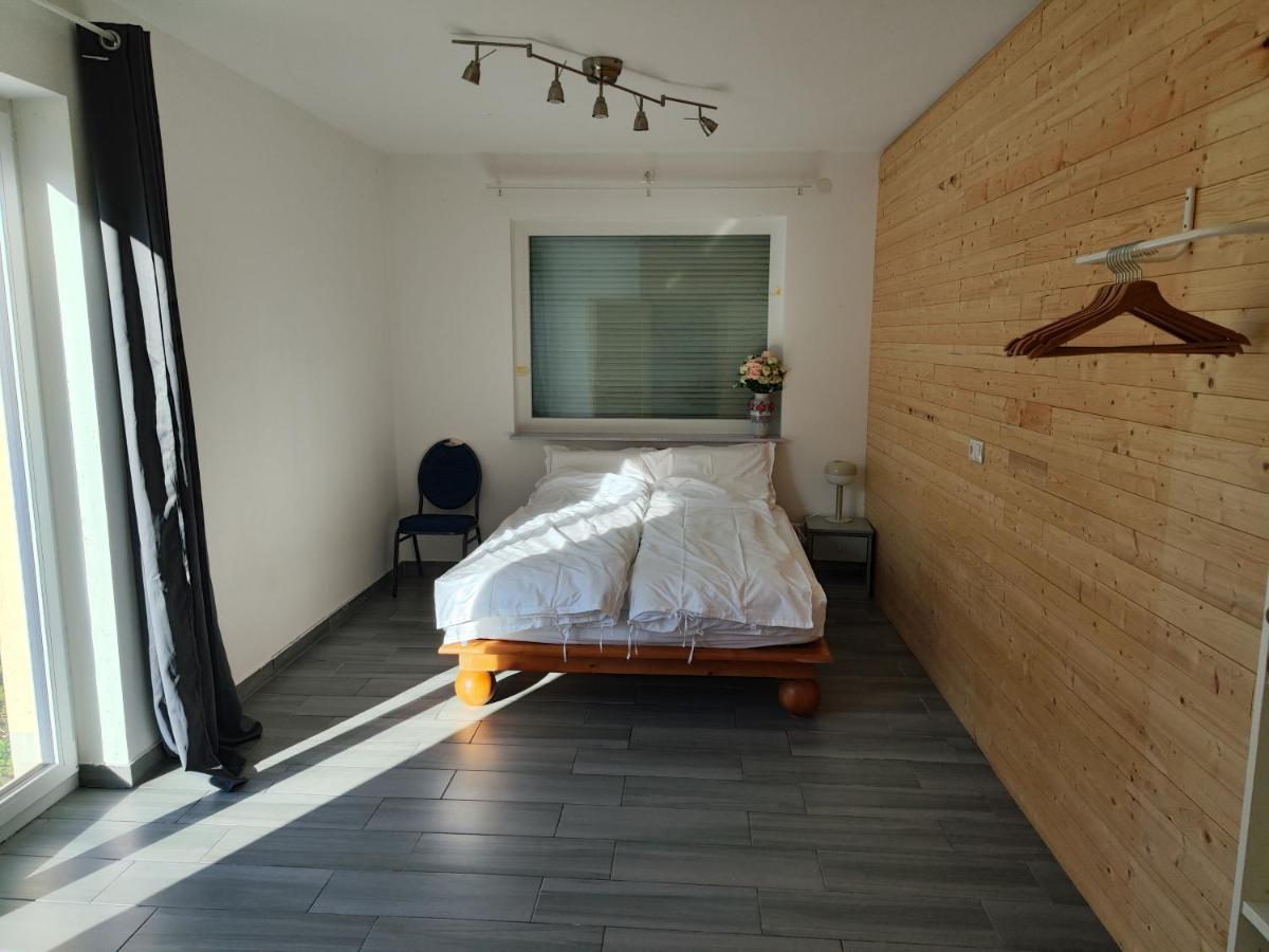 Erdgeschoss Wohnung Nahe Flughafen Βιέννη Εξωτερικό φωτογραφία